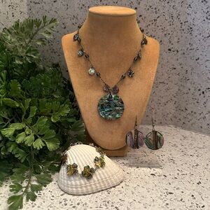 Abalone shell jewelry set